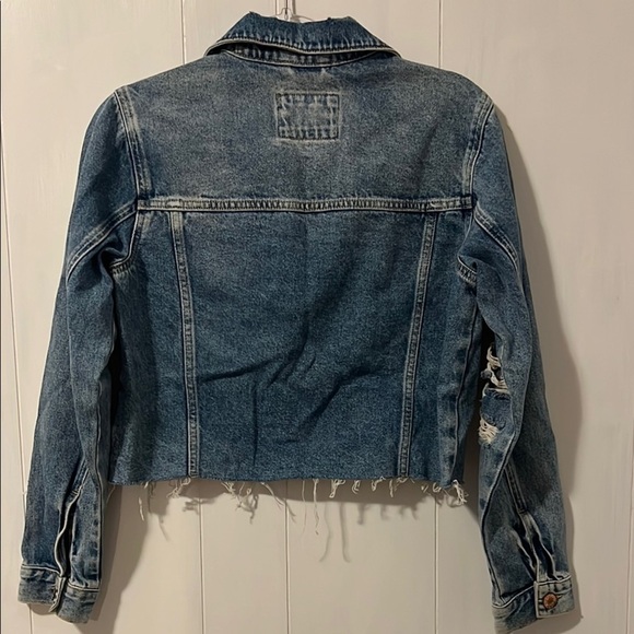 Forever 21 Los Angelos Distressed Denim Jacket - Picture 6 of 8